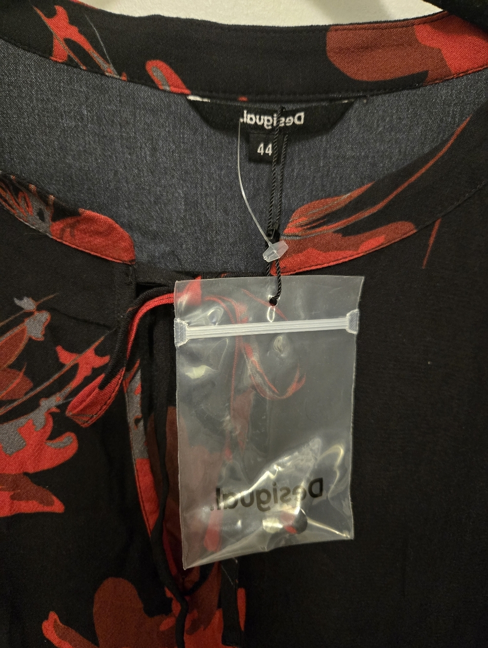 Desigual Assymetric Midi Butterfly Dress Size 12 Black & Red (44 European) - Picture 11 of 16